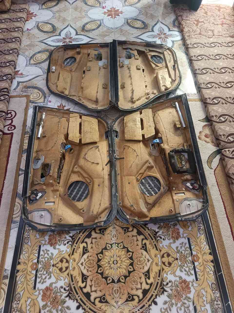 سلام عليكم بطاين راس الثور فلات جديدات وجاهزات المكان نجف ابو صخير رقم صاحبهن ***********
