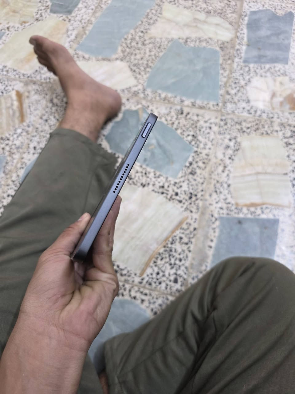 ايباد ريد ماجك استرا
ذاكرته ٢٥٦ بطاريه ٩٧ 
سعره ٨٥٠ 
مكاني بغداد توصيل موحود 
***********

