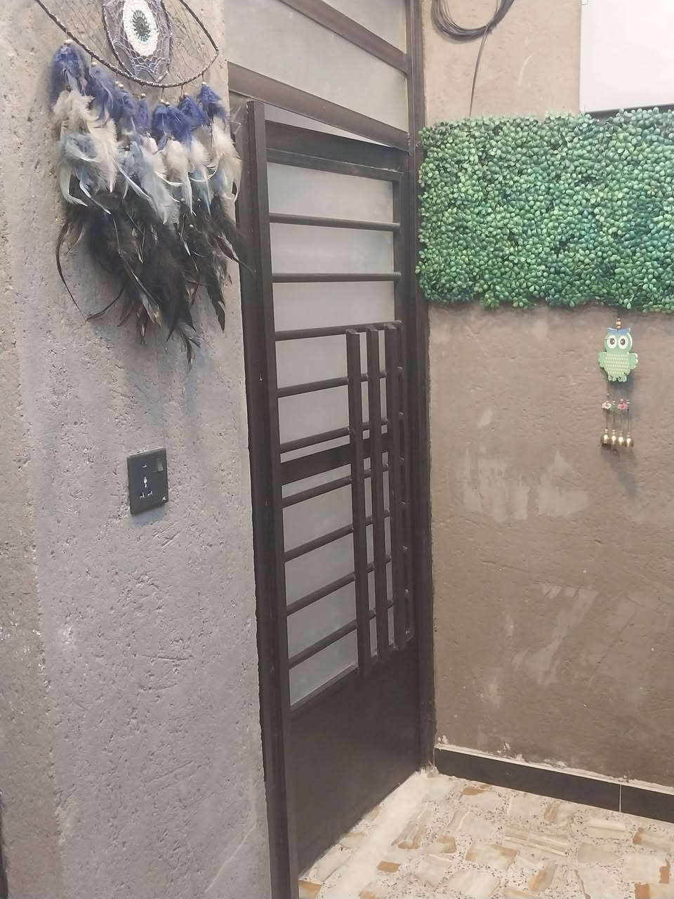 ٧٥م • طابق ونص • غرفتين