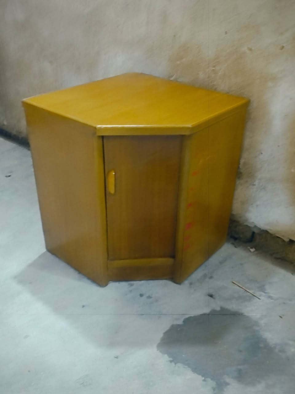 غرفه تسكام شخط مابيها انضف الصوره السعر 750عنوان حله شارع 80لتواصل ***********
