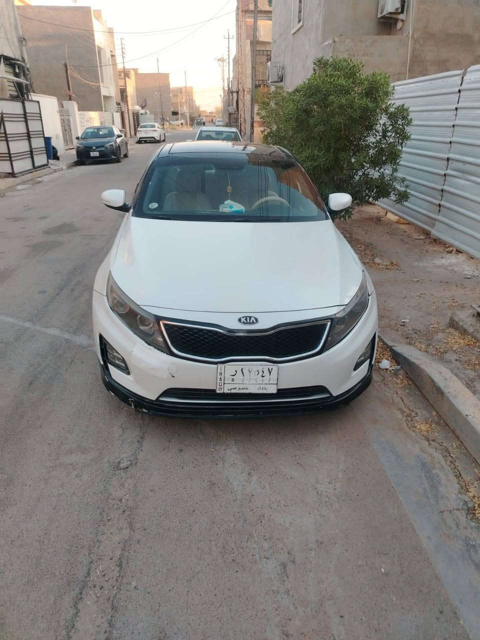 السلام عليكم كيا اوبتما ٢٠١٣ السعر ٨٨ ادامه جديده دوشمه جديده السياره كامله من كلشي بس ماعدا الصدر تعبان شويه 
*********** والسونار موجود ويه الصور كير مكينا كفاله
