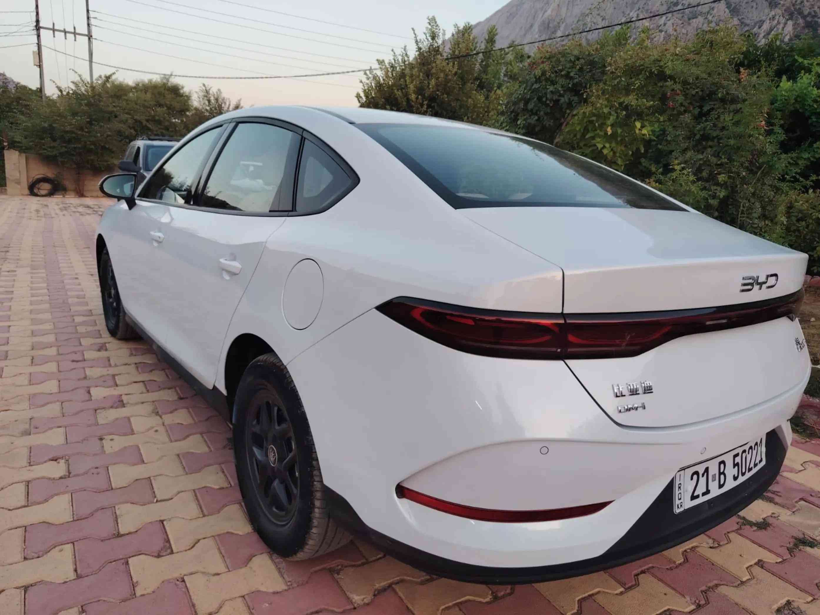 ـBYD ـ2025 بی بۆیاخ مواصفات   ئاوینە ئیشارات ،  ناو سپی ،  کوشن جلد ، گیچ ئەلیکترۆنی ، سوکان ڤۆلیوم ، سوکان تەلفون ، کامیرە ، حاسە ، لایت لید ، ویل کڕۆم ، دەسک بصمە ، بگ لایت لید ، دوای حاسە  ـ6.000 Km بۆ زانیاری زیاتر کۆمینت یان پەیوەندی بکە ☎️.  ***********📞 *********** 📞  ناونیشان سلیمانی شەقامی مەلیک محمود  Salahaddin Auto — معرض صلاح الدین  https://maps.app.goo.gl/GTqjTbohj8BvP
