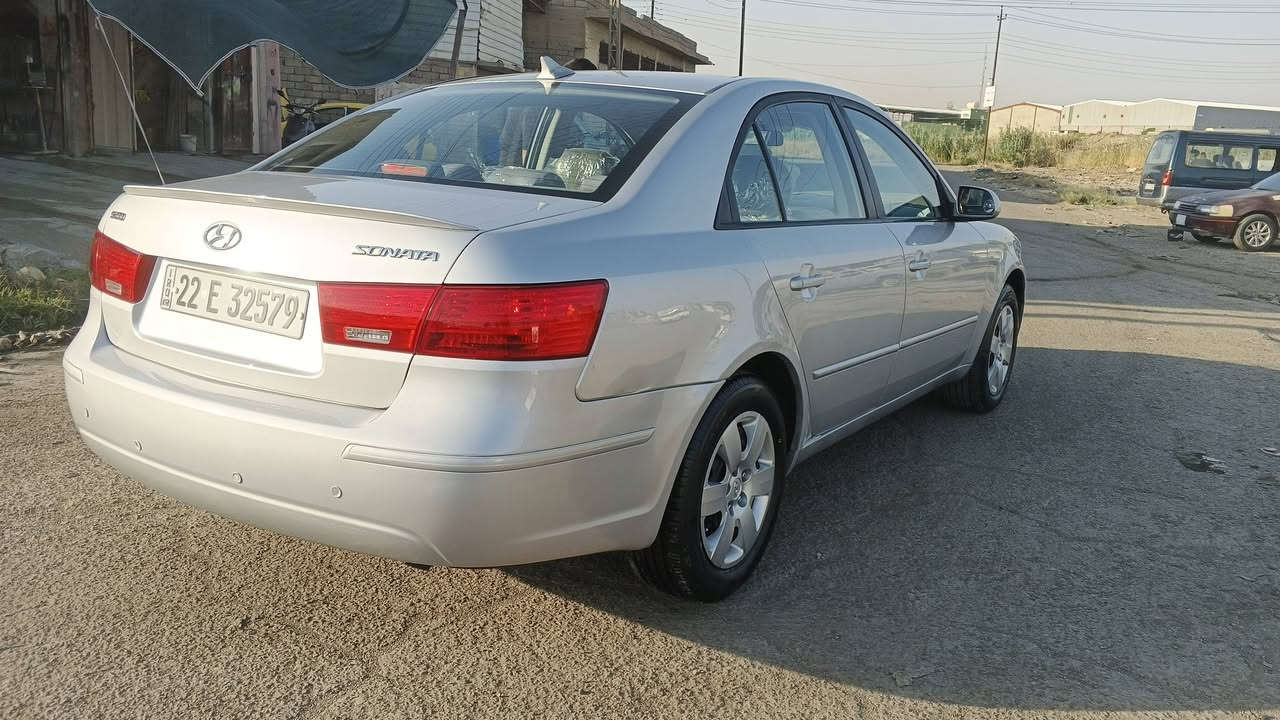 سلا عليكم سوناتا للبيع موديل 2009 بيها بابين مبدل اصلي بلا صبغ وبيها داير لأورا صبغ مشيا 172 سيارا نضيفا حيل رقم اربيل سنويا 30 مكانها موصل نينوى سعر 115 رقم الموبايل او 
@*********** اسيا ***********
