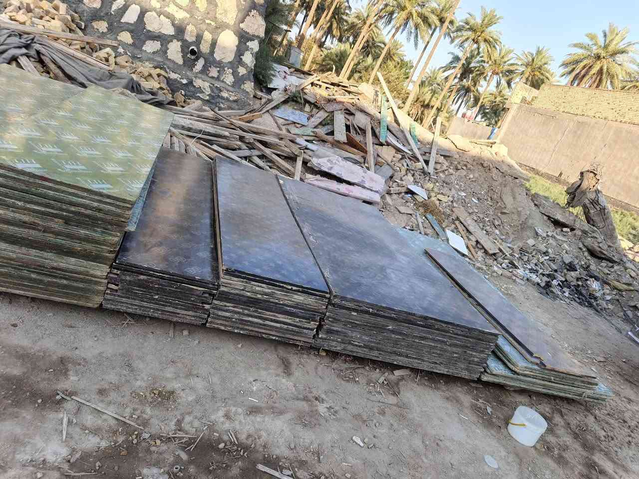 السلام عليكم بلاويد للبيع جميع القياسات الإستفسار ***********    ***********
