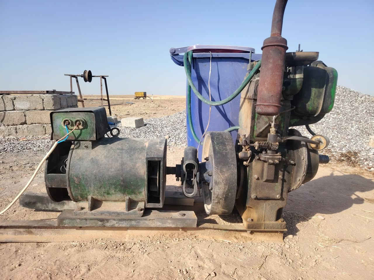 السلام عليكم 
مولده بتر للبيع معمره رايمن جديد 
تبريدها مي
السعر 650 الف وبيها مجال
العنوان النمرود قريه الخضر 
للاستفسار: ***********
