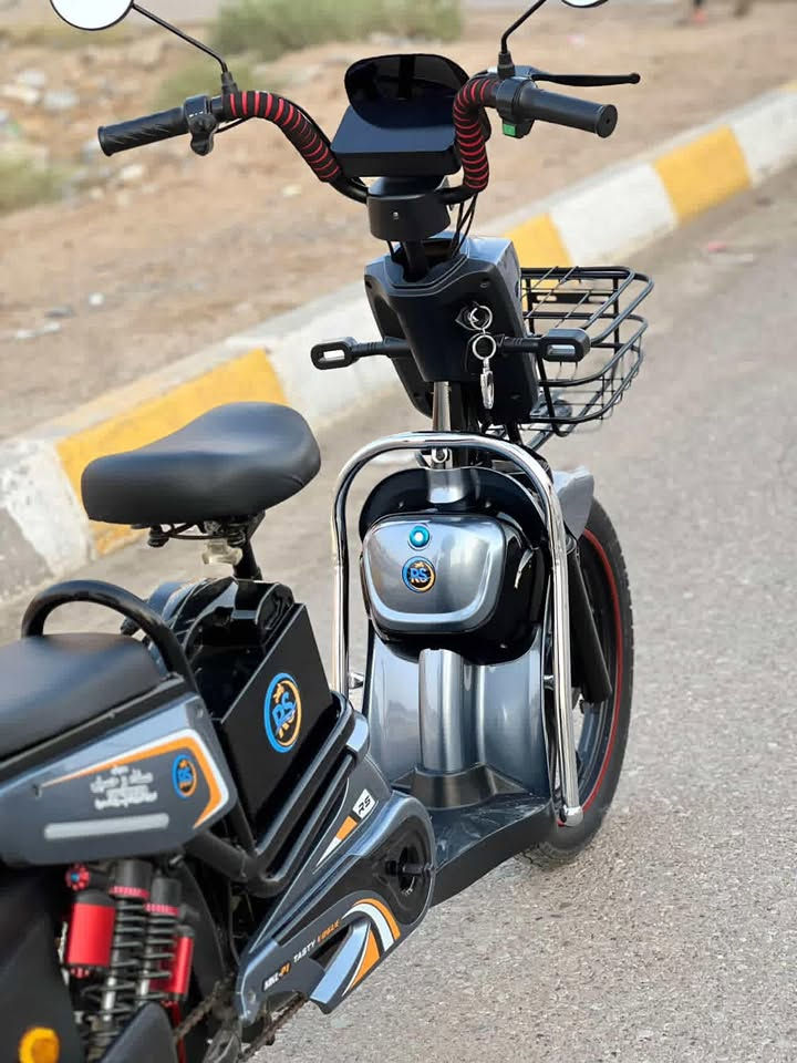 تفوتك هاي
دراجه شحن فول نضافه
خمس بطاريات 🔋 
نضافه ١٠٠٪؜
سعر ٣٥٠ وبيها مجال
الاستفسار ***********
