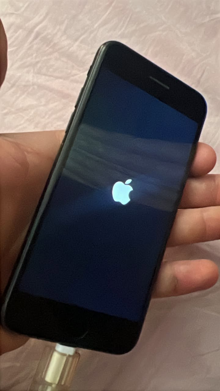 للبيع
 سفن عادي الي يفيده شاشه اصليه وشاصي تفصيخ يعني 
هاي يطفه ويشتغل بي مشكله ما اعرف شنو هيه على وضعه 
بغداد كراده ***********
