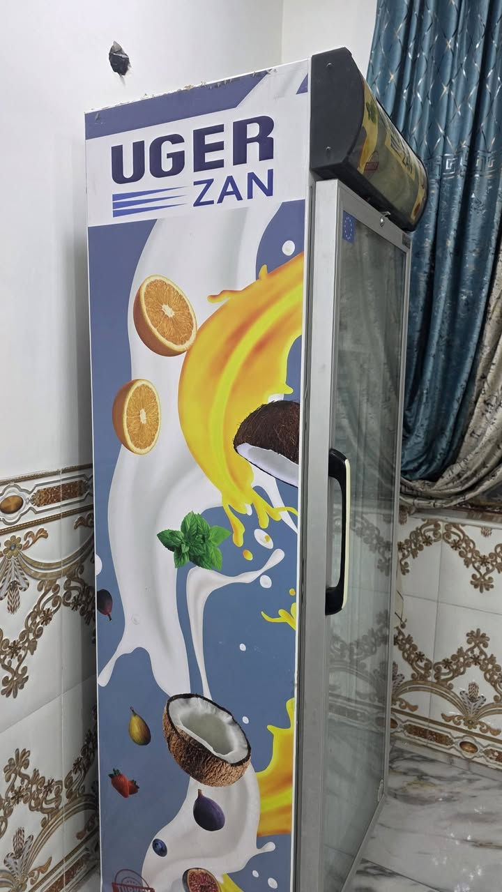 براد عارضه للبيع السعر ٣٠٠ وبي مجال عنوان حله ورديه خارج رقم موبايل ***********
