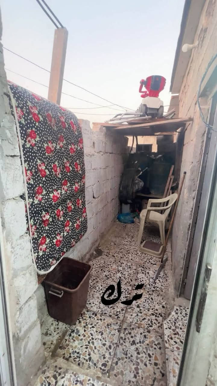 بيت للايجار • عائلة صغيرة • مرتب ونضيف