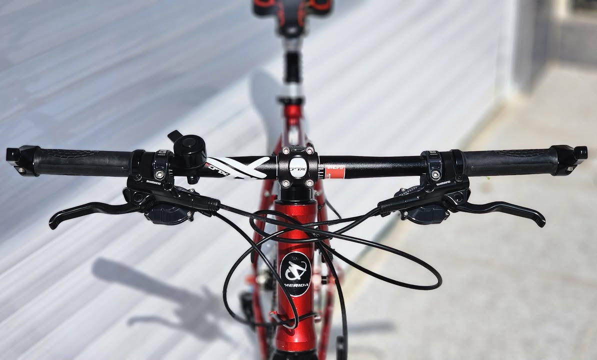 ماشاءالله وین جماعە ترحال😁
🤝 HANDMADE IN TAIWAN 👌اصلي ديزاين اوروبي

MERIDA CROSSWAY EXPRESS 700C

كامل المنيوم وزن خفيف 🚀

قياس فريم 58cm       مناسب لطول 178cm _ 188cm
كامل سيستم سرام 3 × 9      كاسيت كبيرة 42سن

بريكات دهن شيمانو mt200
تايرات خط فصفوري ٣٨مم PRISUN METRO CRUISER
بطيغات بلبرين ماركة تانك 👌🚀

بايسكل مابيها اي نقص كلهن شغاله
حد النظافه 97% 💯

للمعرفه السعر والحجز و التفاصيل خاص او واتص اب
009647707695222 

مكاني سليمانيه 🌍
متوفر توصيل لجميع محافظات العراق 🌍
