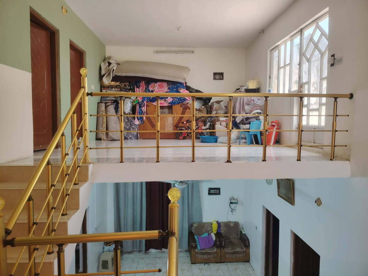 سلام عليكم بيت مساحه 210 متر ركن طابو سند 25  متكون من 4 غرف نوم معى باقي الاملحقات  بناء طابوك متوفر جميع الخدمات العنوان بغداد المدائن قرب مستشفى المدائن الاستفسار ***********
السعر 210 مليون
