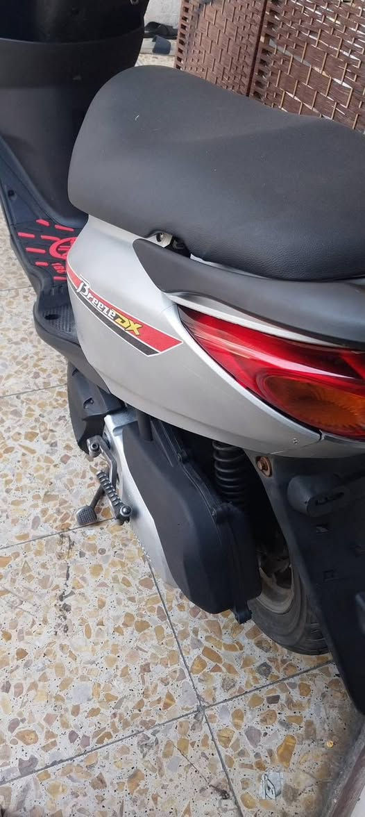 سلام عليكم للبيع بريز يباني رمبه ماشيه ٤ سعر ٦٠٠ مكان بغداد بلديات مكينه مكفوله على وضع رمبه تيرات جدد أوراق كامله *********** نتصل خاص ماكو
