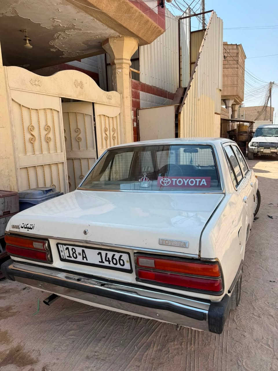 كرونه 1980 للبيع
السيارة تبريد جديد
طخم تاير جديد 
مكينة نظيفة بلاد 
الدواخل نظيف مدوشم جلد 
مصبوغة عام جمالية 
رقم مميز 
سنوية 2030
تحويل شرط 
مطلوب 42ورقة وبيها مجال 
***********
