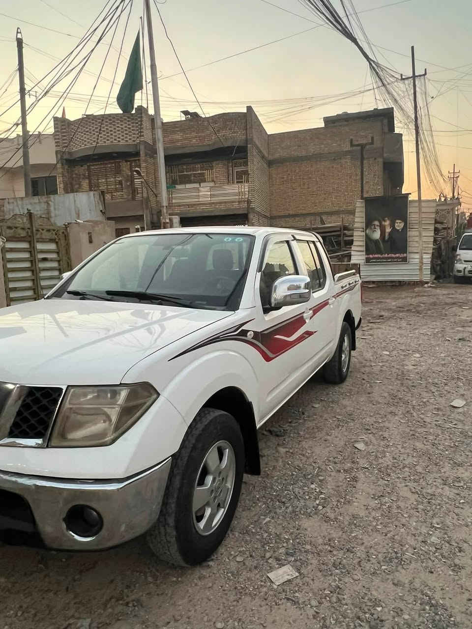 السلام عليكم للبيع نيفارا موديل 2012 بانزين كير اوتماتيك رقم قادسية الجديد تحويل ثاني يوم مكينه كير صدر كله جديد تخم تاير جديد السياره كامله على آخر حبايه ربع ما تصرف عليها بيها صبغ بالبدي مكان السياره بغداد البلديات السعر 95 وبيها مجال للاستفسار  ***********
