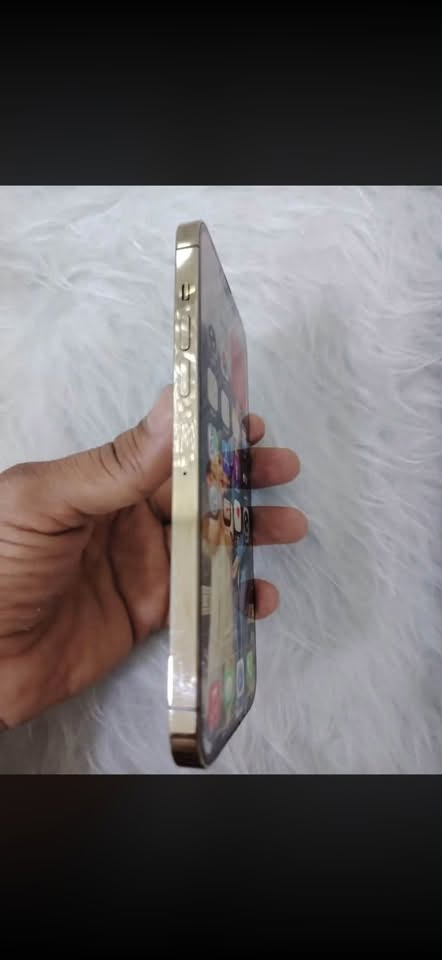 بيع مستعجل 13 برو ماكس نضيف جدا العر 425الفالتواصل وتساب ***********
