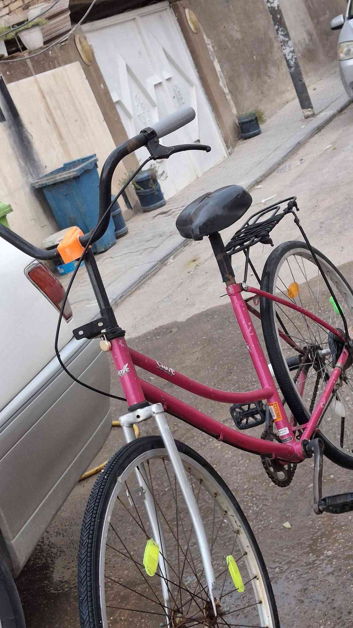 مستعجل • ٢٠١٢ • باسكل دسك