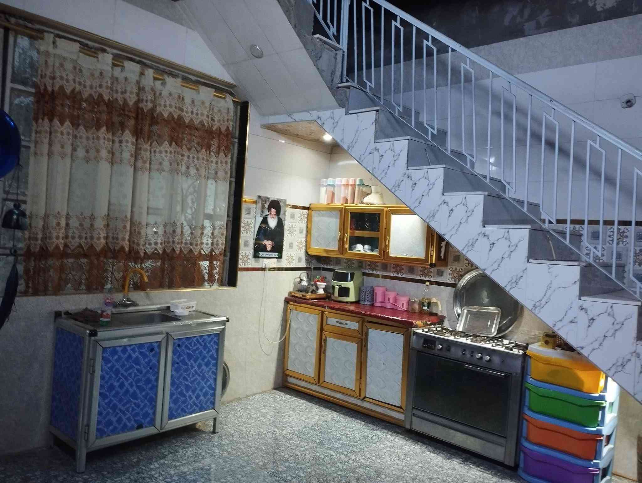 بيت للبيع • ١٠٠م • بلحميدية