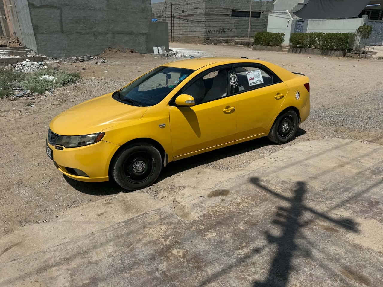 كيا سيراتو موديل ١٠ رقم بغداد مشروع وطني ضرر بيها ملاحظات بدون تبديل وضربه كير محرك صدر تاير كهربائيات تبريد كله شرط للبيع السعر ٧٧ المكان كركوك ***********
