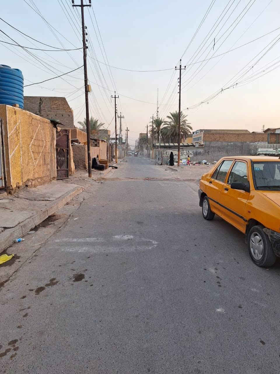 السلام عليكم مشتمل لبيع  بوب شام قبل سوق بشارع  شارع
بيت 150متر طابو صرف بسمي سند
بنا2022
تفاصيل البيت  طابقين:
⬅️الطابق الارضي 
مدخلين م
كراج خارجي 
تواليت خارجي سيراميك 
استقبال 
حولي مطبخ 
حمام وتواليت داخلي سيراميك 
غرفه نوم طابق ارضي 
ترك منور 
درج مرمر  مرمري 
⬅️الطابق الثاني مطبك جديد:
حولي طابق ثاني 2غرف نوم مع صحيات 
***********
