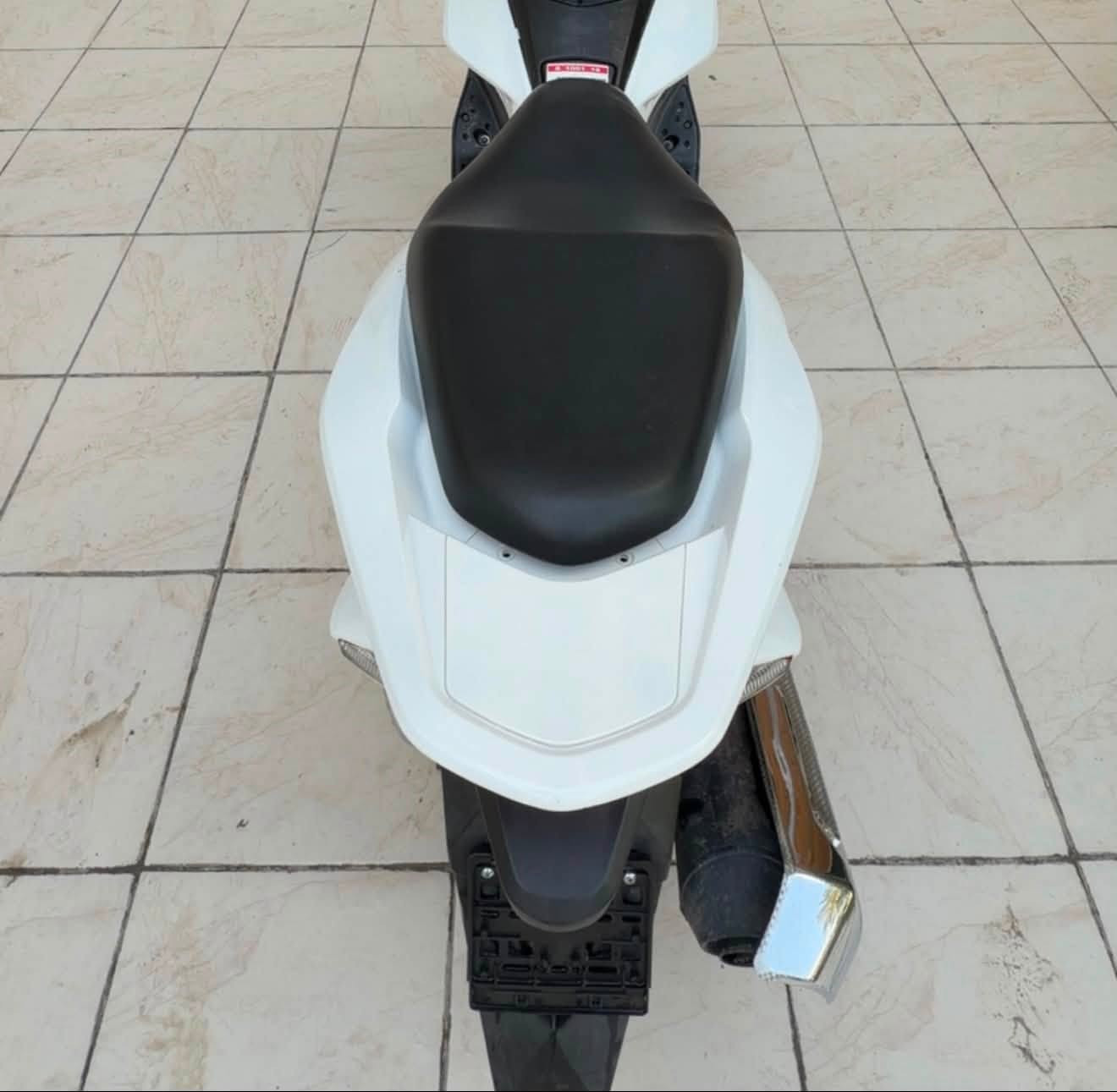 السلام عليكم دراجة PCX جيل ثاني ياباني كفاله عامه مواصفات الدراجة حساس ازدحام تدفئه يدات الكل شغاله حجم المحرك 150 الدراجة نظيفه السعر 13 الموقع بغداد باب المعظم للاتصال ***********
