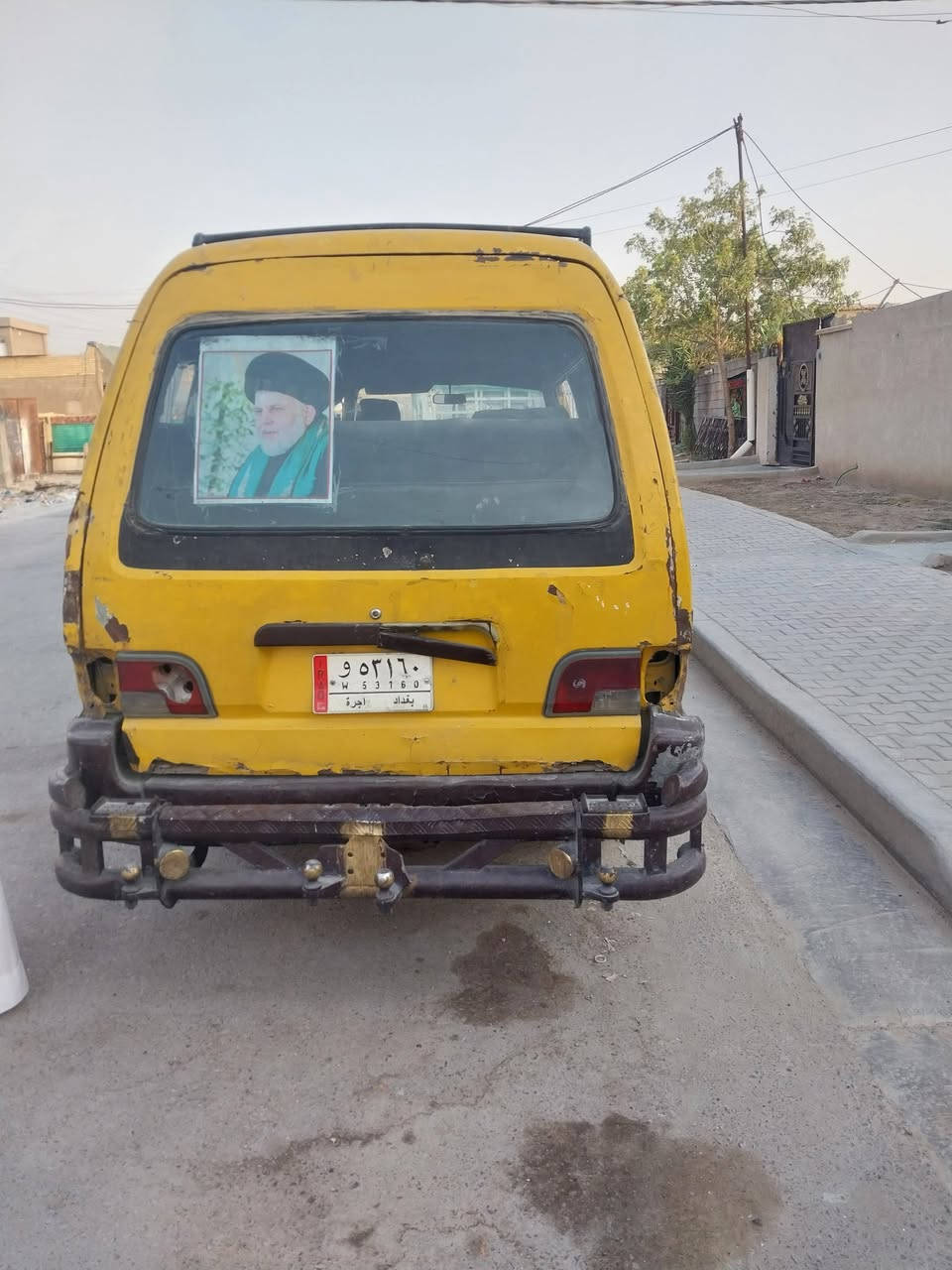 سلام عليكم سياره موديل ٩٤ البيع سعر ٣٥ وبيه مجال مكاني بغداد ***********
