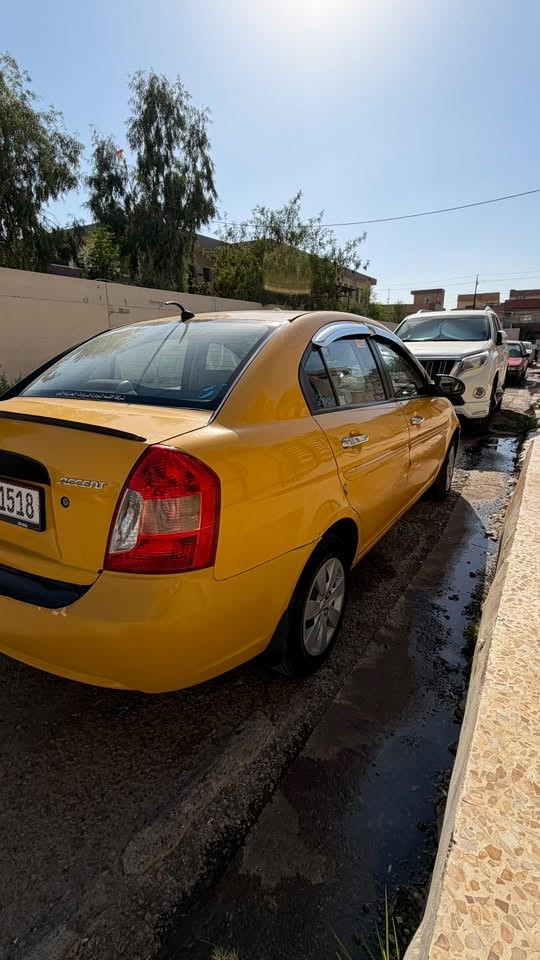 السلام عليكم
هيونداي اكسنت 2007 
كير ومحرك شرط 
تبريد شغال 
رقم بغداد جديد مشروع وطني شرط التحويل 
كابون بنزين 
جديدة ونظيفة كلها شرط 
الضرر بوند فقط تبديل 
بدون دواخل بدون شاصي شرط 
السعر 7500$ قابل للتفاوض 
السيارة حاليا موجودة قرب المعارض 
***********
***********
