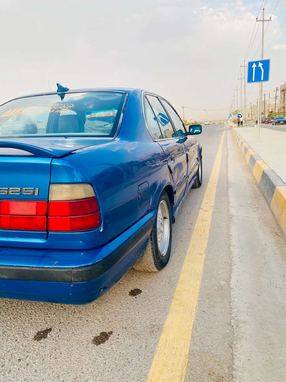 سياره Bmw525  موديل 1991 رقم بغداد محرك كبس استيراد اليابان  صاحبها داخل الموصل رقم الماني سنويتها الى 2030  سعرها 57 وبيها مجال بسيط سياره جاهزه من كل شي كير محرك شرط صدر امامي خلفي جديد مكان السياره موصل الايمن للتواصل على الرقم *********** و***********
