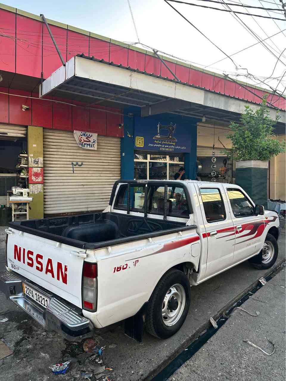 نیسان پیکاب ٢٠٠٦ یابانی چار جام کارەبایی دەبل گێچ سەیارەکە بێ لێدرانە بێ سبوغە ٤ تایەی لۆکی لەسەرە سەنەوی و ژینگە نوێیە بەناوی خۆمە شوێن هەولێر تکایە بەس پەیوەندی بکە 📞*********** أربيل, العراق
