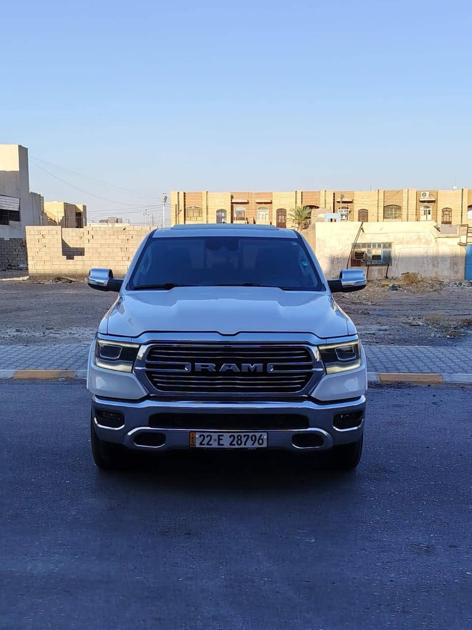 السلام عليكم للبيع بسعر 275 رام امريكي فئة الاريمي 2022 فول موصفات واحد على واحد مكينه 5700 توين تيربو 8 سلندر اقتصاديه بل بانزين الضرر فقط بنيد بدون اي داخل شرط الفحص وين ميعجبك وبيه مكانين بارد حك اربع اصابع السياره على وضع الشركه مكوله من كل شي ماشيه 73 ميل رقم وهزه وسنويه جدد وبيه كتاب تضليل ينتهي  بعد 11 شهر وميحتاج اذكر موصفاته كلشي واضح فقط اذا تريد اشدله منضومة غاز تبقه يم المشتري العنوان تكريت شارع الحتفالات رقم الهاتف
***********
السلام عليكم للبيع بسعر 275 رام امريكي فئة الاريمي 2022 فول موصفات واحد على واحد مكينه 5700 توين تيربو 8 سلندر اقتصاديه بل بانزين الضرر فقط بنيد بدون اي داخل شرط الفحص وين ميعجبك وبيه مكانين بارد حك اربع اصابع السياره على وضع الشركه مكوله من كل شي ماشيه 73 ميل رقم وهزه وسنويه جدد وبيه كتاب تضليل ينتهي  بعد 11 شهر وميحتاج اذكر موصفاته كلشي واضح فقط اذا تريد اشدله منضومة غاز تبقه يم المشتري العنوان تكريت شارع الحتفالات رقم الهاتف
