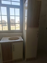 كاونتر ثلاث قطع للبيع نضيف جدد مع سنك وشافط  تاجيات خلف المرور  تواصل ...