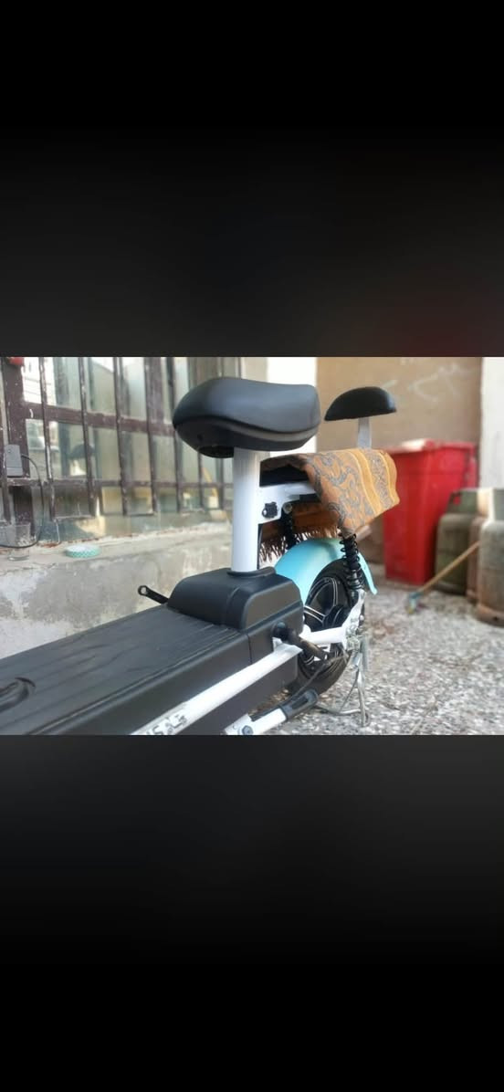 دراجه شحن للبيع 

حجم 14 

موديل 25
نضيف الله شاهد عليه

وانته جاي تشوف بعينك
بطاريات نضيفات
ملف وعقل نضيفات 100 100
تايرات جبلي جديدات
أشاير امامي خلفي شغالات
لايتات امامي خلفي شغالات
الدوره حي دجله
السعر جدا جدا جدا مناسب الي درجه
***********
