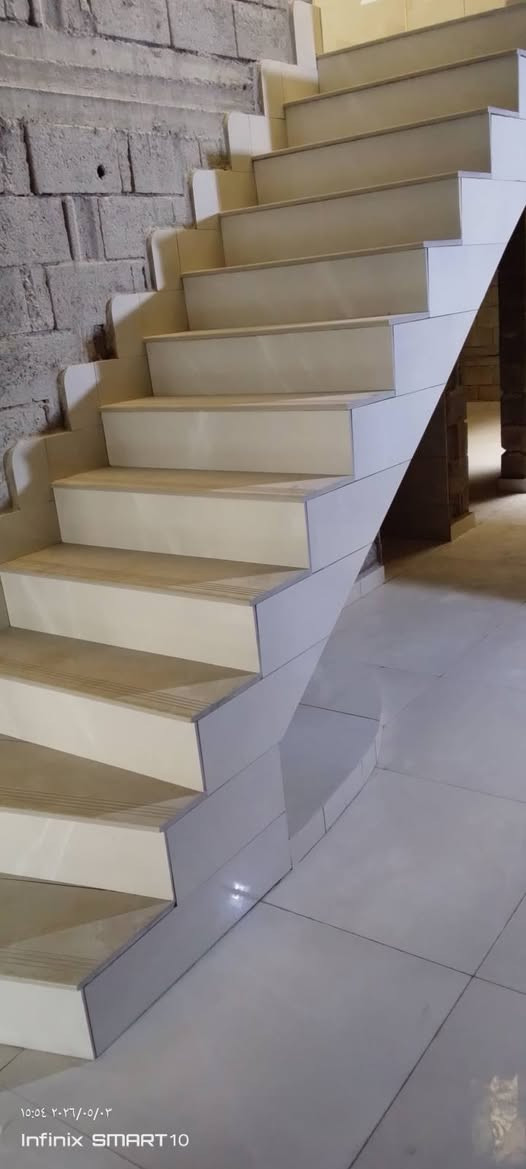 السلام عليكم
اسطه سيراميك متفرق حالياً 
***********

