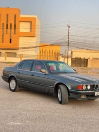 بي إم 735 • محرك وگير جديد • دواخل جديده