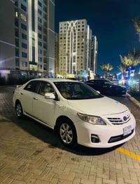 كورلا خليجي موديل (٢٠١١) رقم بغداد بأسمي تحويل ثاني يوم نظيفة جداً للب...