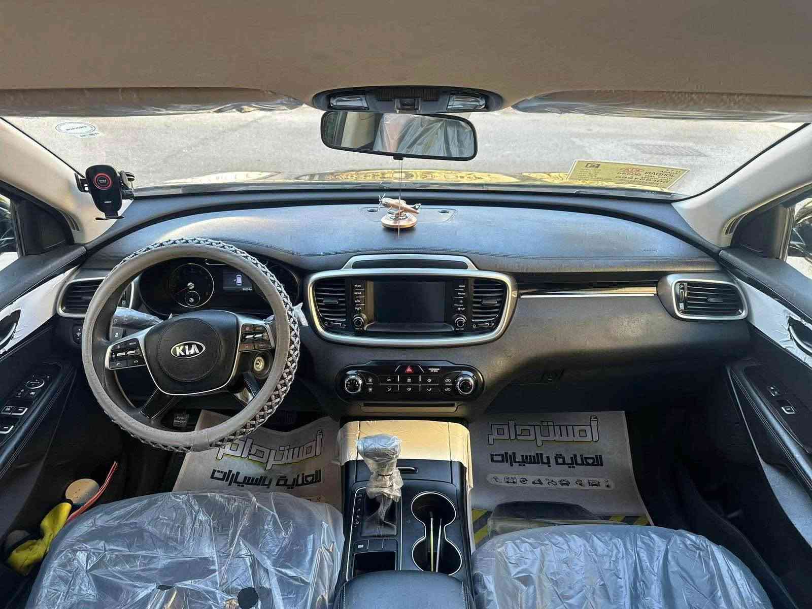 سورنتو للبيع رقم دهوك 

سورنتو 2019 

وارد امريكي 

ضررها موضح بلصور تقريباً كفالة

محرك 2400

                                     مواصفاتها 

حساسات 

رادار

تثبيت سرعة

5 وضعيات قيادة

كشن كهرباء

تدفئة كشنات 

مانع انزلاق

7 راكب

السعر 175 وبيها مجال 

+964 770 395 9186 البصرة, العراق

نص مكتوب في الصور:
- 44817441X