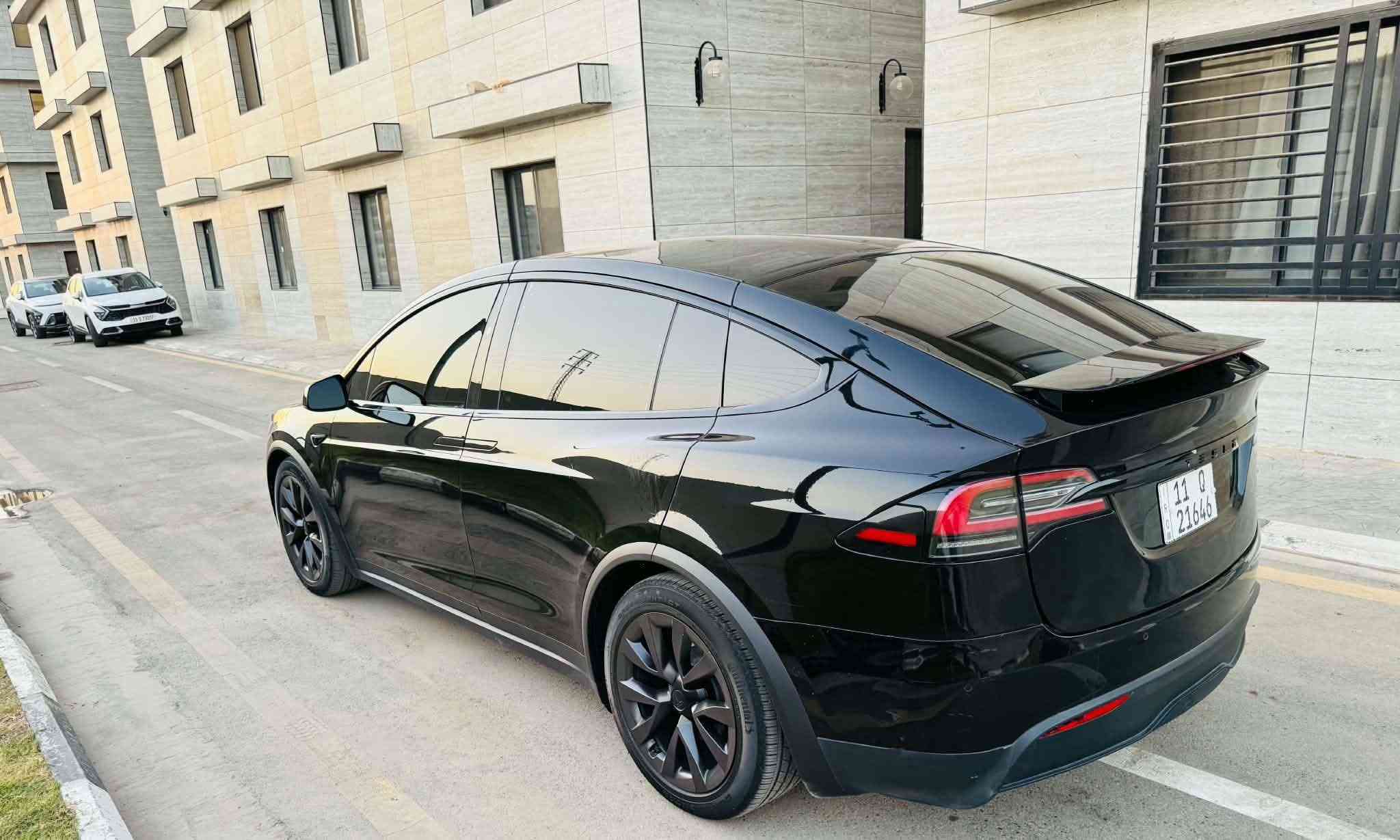 تسلا موديل X Long Range موديل 2023
حادث دعاميه قبق جنطه بدون ايرباك 
المحرك: كهربائي بالكامل⚡️
Dual motor
بطارية كبيرة
تمشي بالشحنه 600km
بدون ايرباك 
‎شاشة متحركه
وارد امريكي 
670 حصان
‎المواصفات:
(Soft Closing) أبواب شفط
5 ركاب
كروز كونترول ذكي
ستيرن تدفئة كهربائي
كراسي كهربائية مع ذاكرة وتدفئة
(Navigation) نظام ملاحة
باب شنطة كهربائي
Home Link نظام
ساوند سيستم فاخر
كاميرا رجوع
(Brake Assist) نظام مساعد الفرامل
نظام الثبات الإلكتروني
تحكم أوتوماتيكي بالإضاءة العالية
(Keyless Entry / GO) دخول وتشغيل بدون مفتاح
أضوية LED أمامية
(Dynamic Steering) توجيه ديناميكي
كبح طارئ أوتوماتيكي
نظام تحذير من التصادم
مراقبة النقطة العمياء
تحذير مغادرة المسار
تنبيه حركة المرور الخلفية
كاميرات محيطية 360 درجة
حساسات محيطية 360 درجة
نظام مساعد الاصطفاف
نظام ترفيهي داخلي
بلوتوث و AUX
والمزيد من المميزات الحديثة
مكان السيارة : الكراده 
رقم التواصل : ***********
