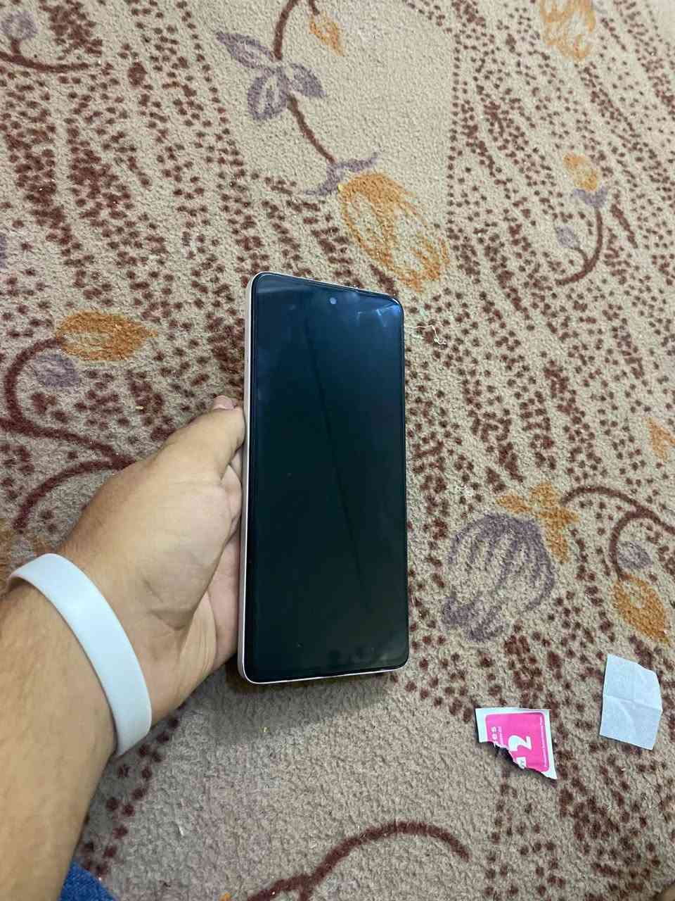 سلام عليكم جهاز اصلي ذاكره ٢٥٦ بطاريه ٥٠٠٠ عنوان قبله سعر ٢٥٠ شراي تصل ***********
