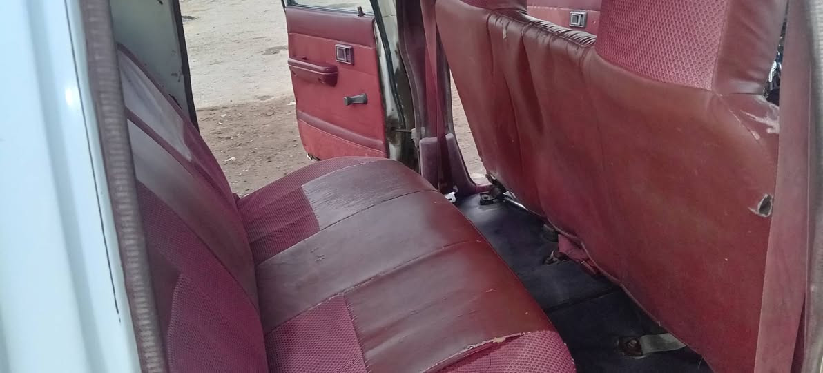 السلام عليكم 
بيكم موديل 91
محرك استندر كروسيده
گير نظيف 
اكسن نظيف
ويل 15
شاصي مكفول
استيرن باور
دشبول احمر
رقم بغداد بأسمي 
السيارة مكفولة من العيب الشرعي 
السعر 50 وبيه مجال 
ديوانية  .البدير
***********
