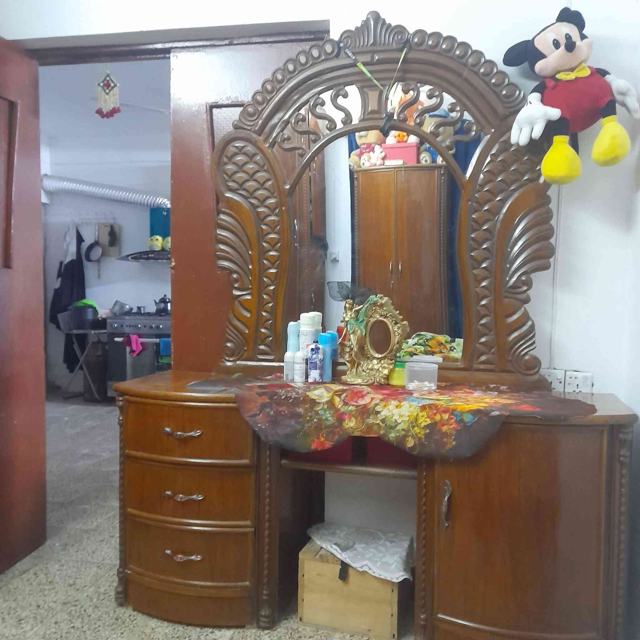 سلام عليكم عندي غرفة نوم للبيع صاج عراقي تكمة وللتواصل هاذة الرقم ***********
