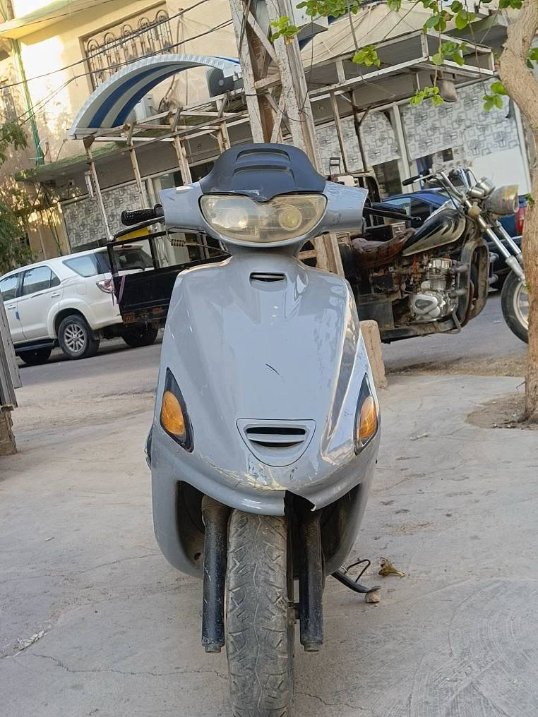 دراجه فراشه للبيع السعر 350,000 و بيها مجال دراجه مجفته مره وحده  
النجف / حي ميسان 
لتواصل *********** النجف, العراق
