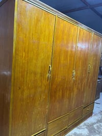 كنتور ٤باب • حطاطه ثقيل • نضافه ٩٠٪