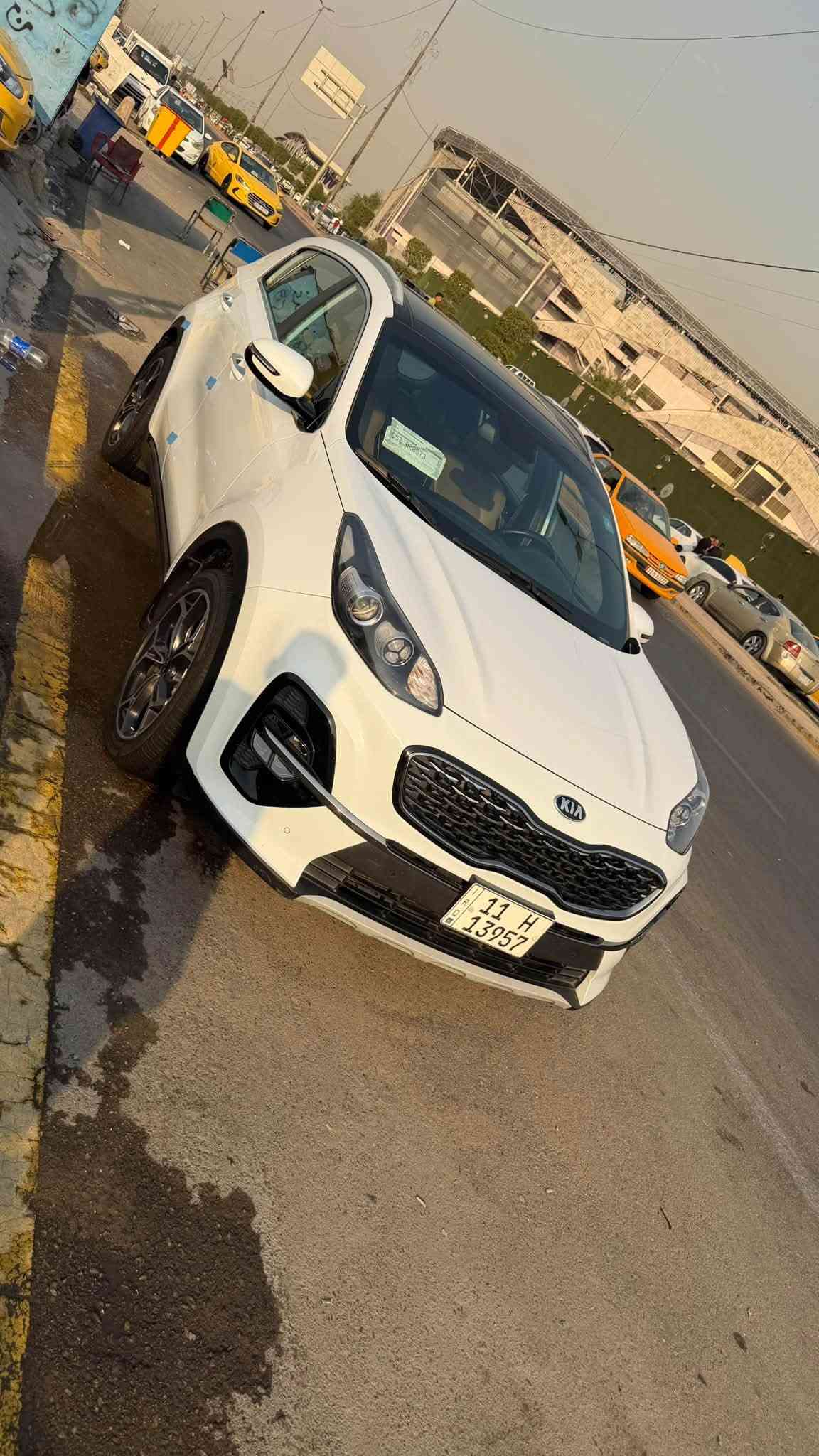 السلام عليكم للبيع فقط 
كيا سبورتج موديل 2021 خليجي 
فول مواصفات جيتي لاين محرك 2000 دوش 
رقم بغداد مواصفات بصمه تشغيل عن بعد 
شاشا كراسي كهرباء بانواما جنطه كهرباء 
داخل حمصي سايد بيرك كهرباء فوللل 
السعر 198 
العنوان بغداد الرصافه 
الهاتف ***********
