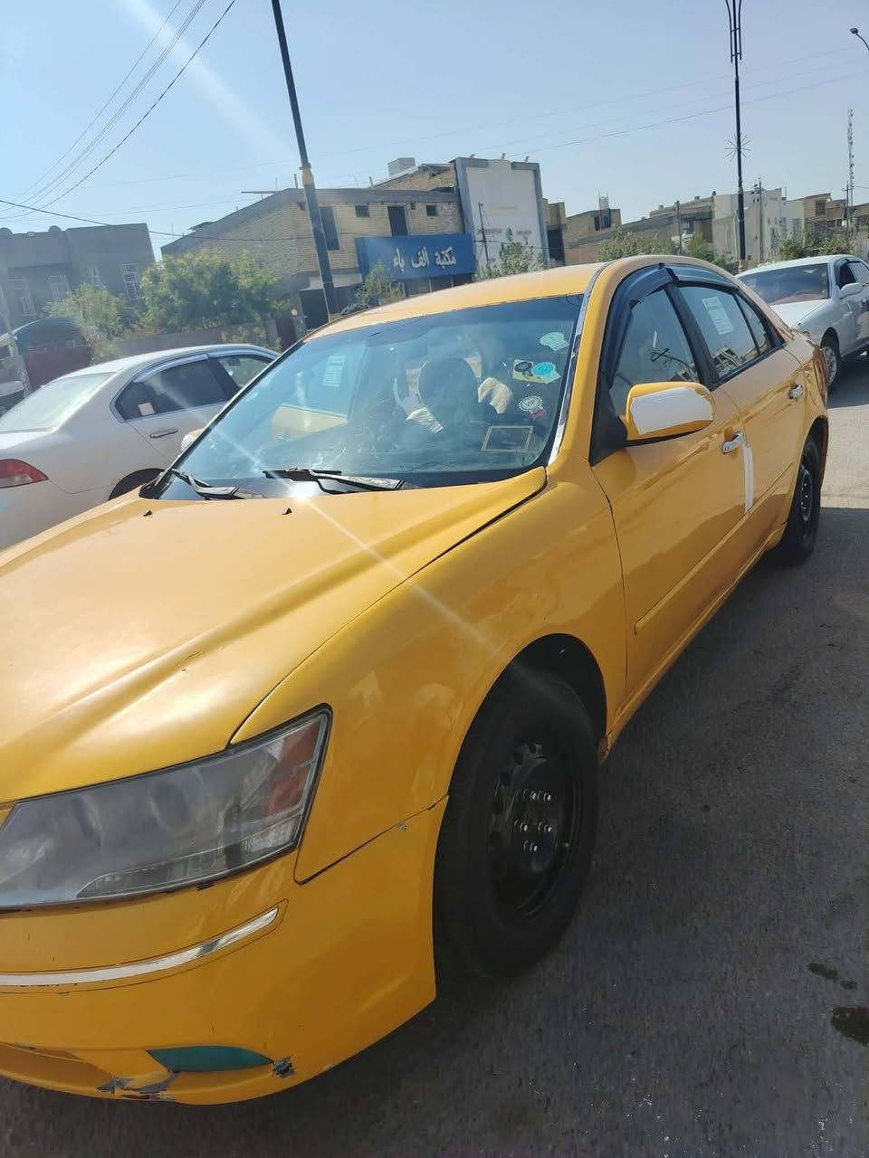 سلام عليكم سياره سوناته موديل ٩ سياره جاهزه  رقم بصره راعيه موجود بل شطره  سياره خير من الله تبريد حداديه وره وكدام كهرباءيات كله شغاله  تخم تاير  ول سياره بيه قطع غيار علمود لخياس بيه بنيد وباب  وقبق صندوك  سعر لسياره ب٧٨ وبيه مجال لمكان شطره  ***********
