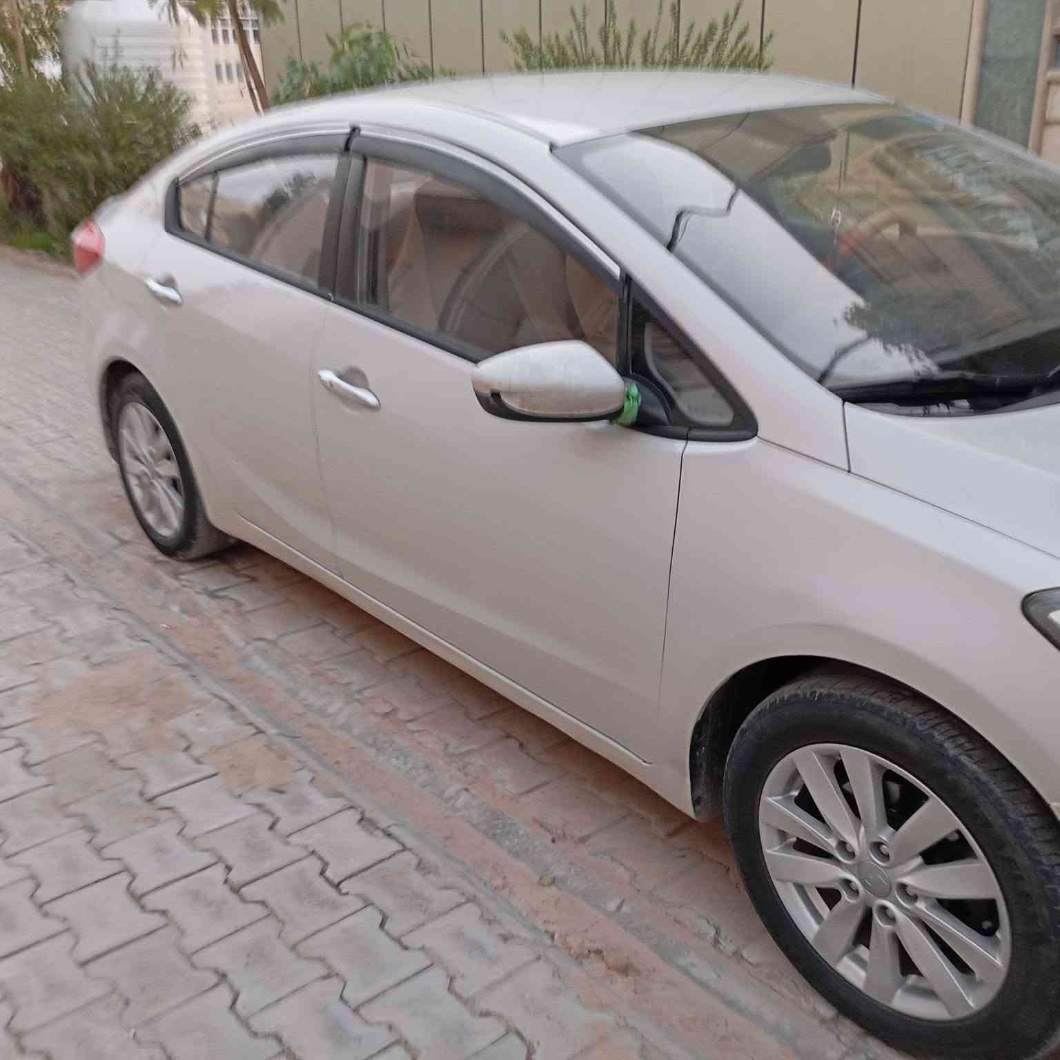 سيراتو 2014 مكفول ماعدا باب السائق بي صبغ اثر شخط 
محرك كير تبريد كفالة 
السعر 110
تواصل ***********
***********

