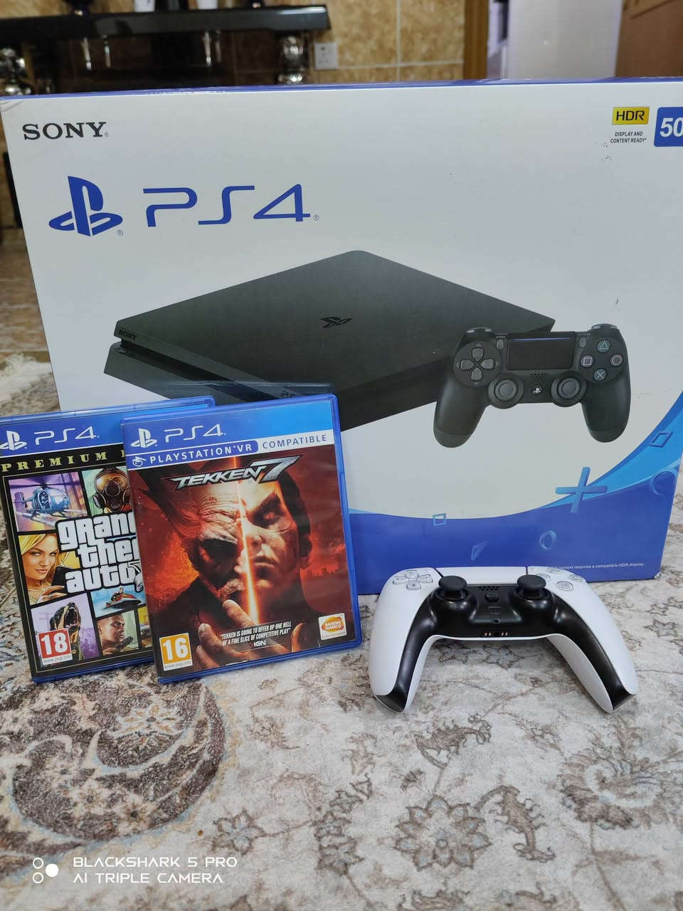 PS4 سليم • ٥٠٠جيجا • اقراص GTA V+TEKKEN ٧