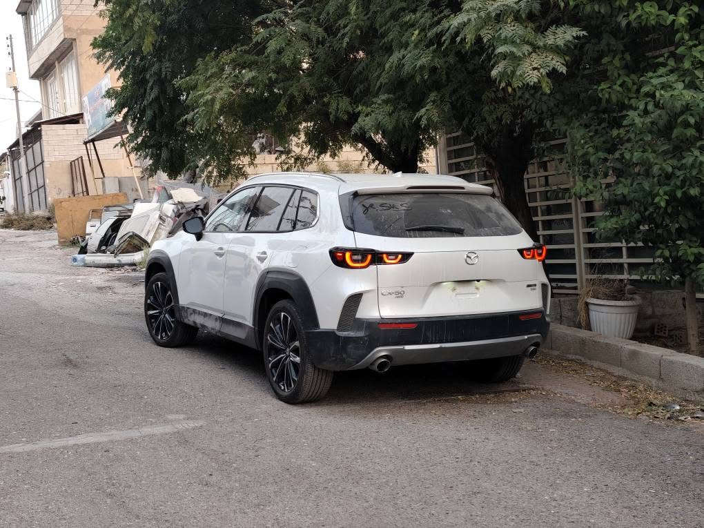 مازدا cx50 فول فولی تۆڕبۆ و دەبڵ ئەکسل
پێشو دوا کەپس 
یەک درگای دوای سەکن بۆیاخە 
١٧ هەزار ڕۆیشتووە 
ئەیرباگ سیستمەم شەریکە
داتاشۆو ئاوێنە شەفت و سنوق شەفت لایت لەگەڵ پێچ کردنەوە ئەسوڕێ
کوشن خەزن و سارد و گەرم و سوکان هیتەر
سعری ١٩٩ و مەجالێکی زۆر کەم
ناونیشان سلێمانی 
*********** السليمانية, العراق

نص مكتوب في الصور:
- 72892345