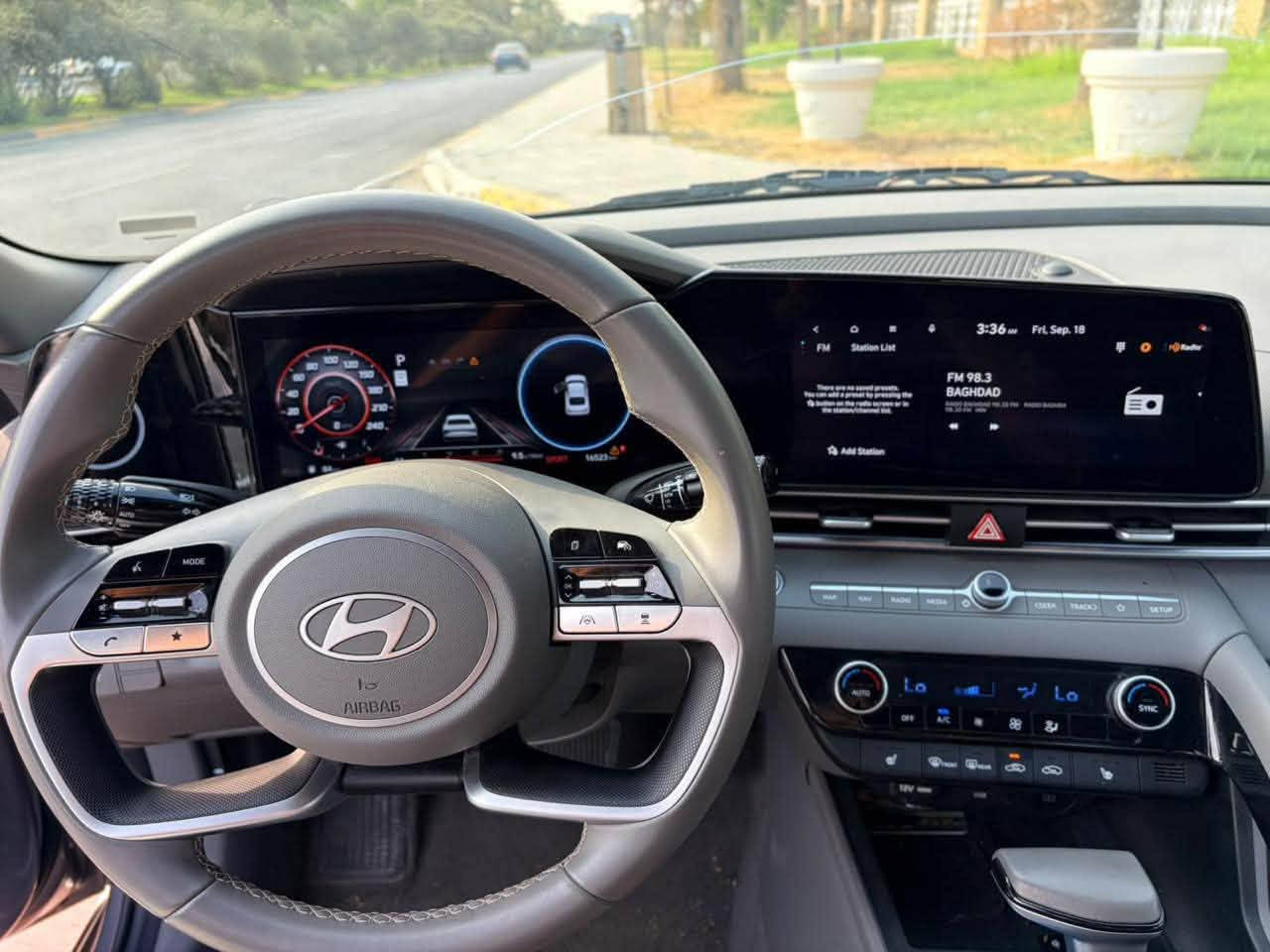 بسم الله الرحمن الرحيم
بيع مستعجل 
🚘 للبيع النترا 2025
⛽️ بانزين
📍 ماشيه: 11 ألف كم

✅ حادث فقط
🔹 ربع البونيد مصبوغ، بدون دواخل
🔹 الجنطة الخلفية مبدلة، بدون دواخل
🔹 الشواصي مكفولة لغود وبدون أي ضرر
🔹 بدون إيرباك
🔹 فتحة
🔹 بصمة
🔹 فول مواصفات، ما عدا الكراسي الجلد

📍 مكان السيارة: بغداد الدوره

💰 السعر: مناسب  وقابل للتفاوض

📞 للاستفسار: ***********
