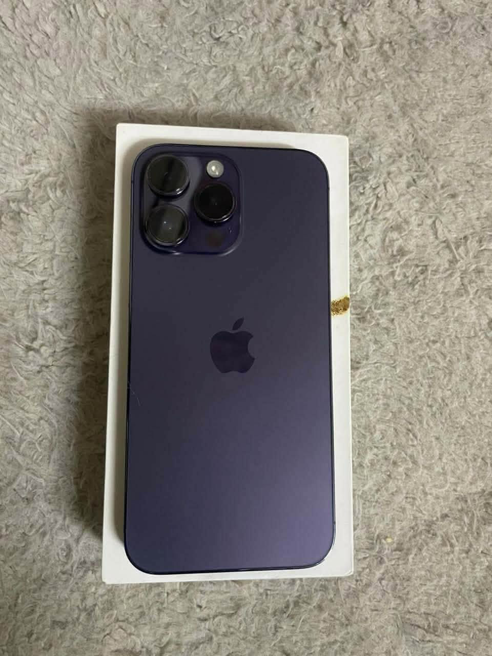 سلام عليكم شبابنه الطيبه 14 Pro Max
 ذاكره 256 بطاريه 100 مبدل و مبدل شاشه جهاز يخبل فيس ايدي شغال تجي تفحص و تشوف جاهز يخبل كارتونه موجوده سعر 575 و بي مجال للطيبين رقم *********** بي وتساب
