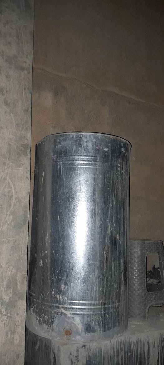 معرض طابقين • صحن ستلايت • غرفه اخشاب