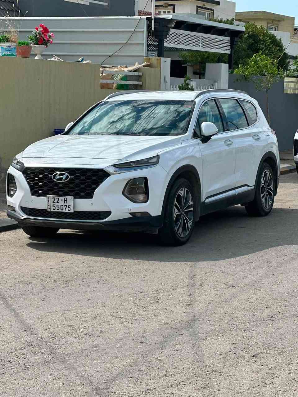 للبيع هيونداي سنتافيا 2019 خليجي
• مكينة 3.5 V6 قوية وناعمة

• وارد خليجي

• دبل (AWD)

• جير أوتوماتيك 8 سرعات

• شاشة كبيرة مع نظام ملاحة (Navigation)

• كاميرا خلفية مع حساسات أمامية وخلفية

• تشغيل بصمة ودخول ذكي

•

• تحكم بالسكان ومثبت سرعة

• مرايا كهربائية مع طي كهربائي

• أضوية LED ونهارية

• فتحات تكييف وتبريد للصفين الثاني والثالث

• جنوط وكالة

• 3 صفوف (7 ركاب)

ماشيه 115 ألف 

مكان السيارة أربيل 

توصل وتساب ***********

